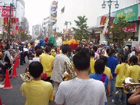 メインストリートパレード