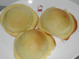 目玉焼きメロンパン（320×320）