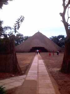 ガンダ族のお墓