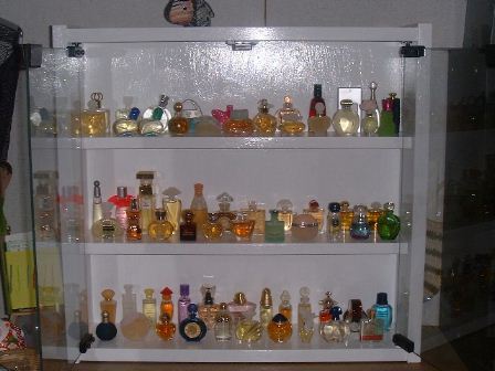 ミニチュア香水棚！完成！