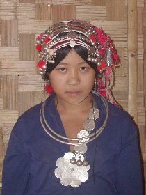 アカ族の女性（シェンコック周辺の村で）