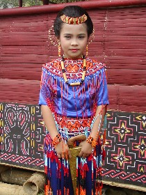 トラジャ族の少女
