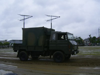 ７３式中型トラック（無線搬送装置２号）