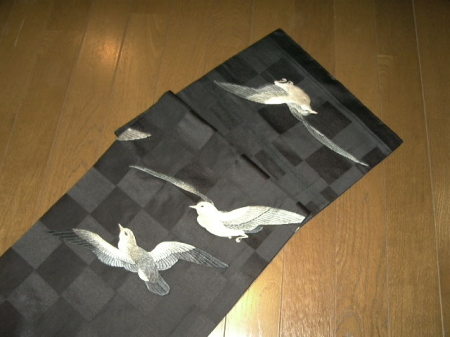 市松繻子鳥刺繍帯
