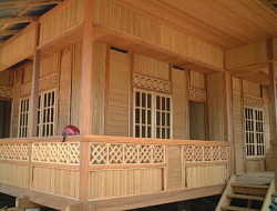 ミナハサスタイルの伝統的木造建築