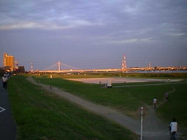 夕暮れの大師橋20030914